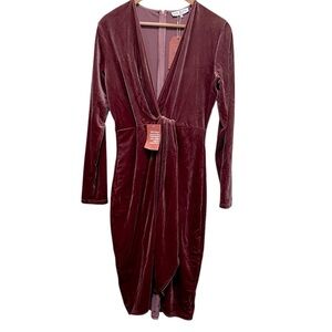 Ivy City Co Rylee Velvet Long Sleeve Dress in Blush Size XL
